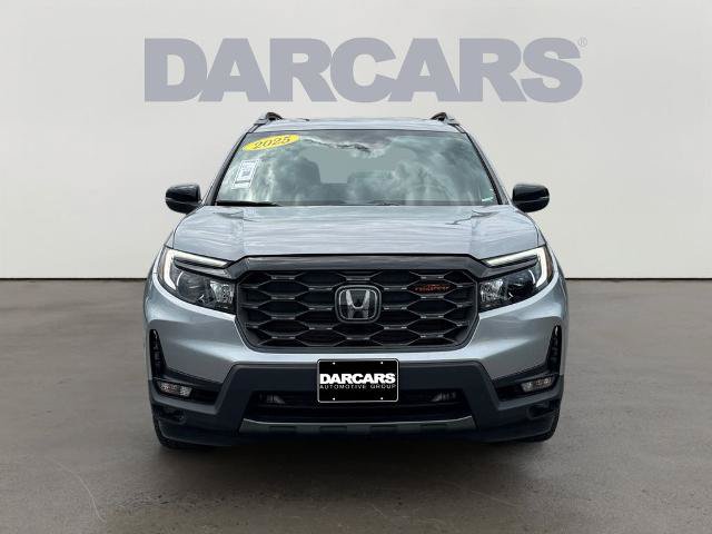 Used 2025 Honda Passport TrailSport image 2