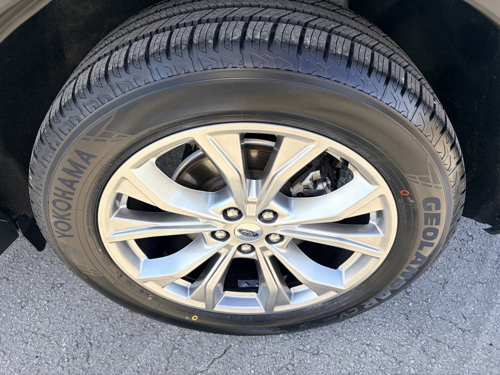 Certified 2021 Ford Explorer XLT w/ Equipment Group 202A image 35