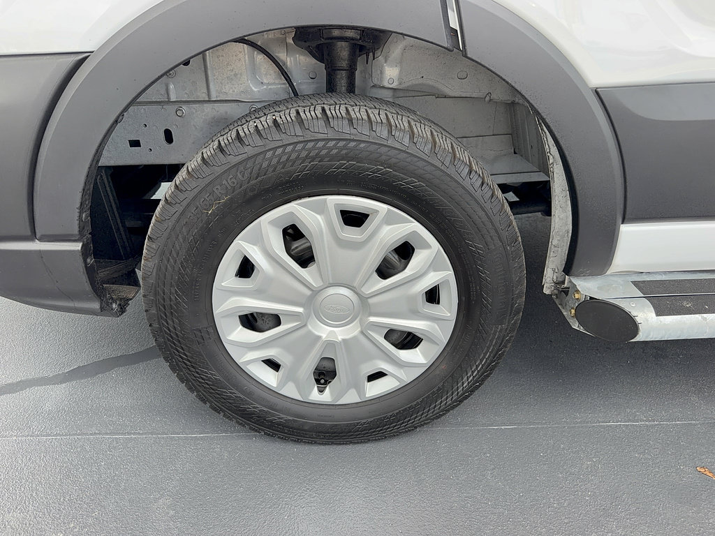 Certified 2025 Ford Transit 250 Low Roof w/ Exterior Upgrade Package RWD image 30