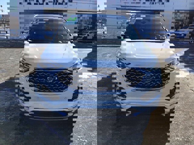 Certified 2022 Ford Edge Titanium w/ Equipment Group 301A image 7