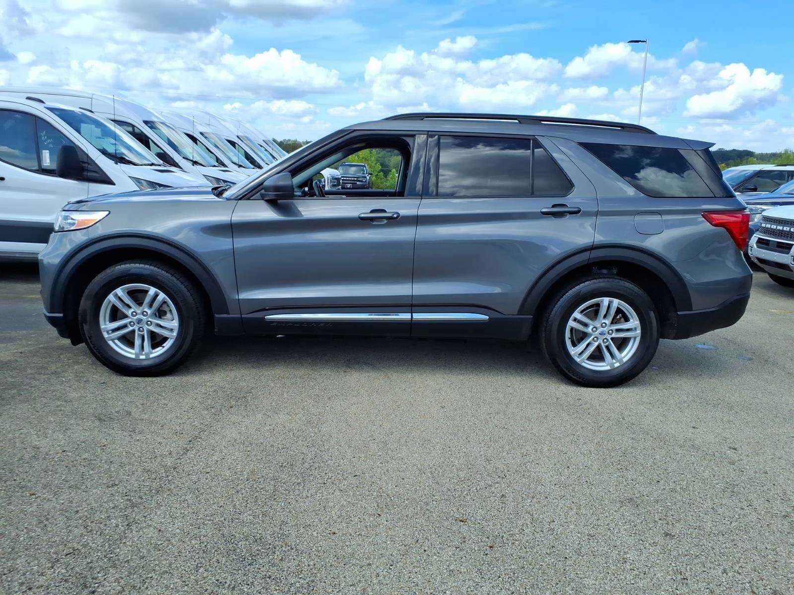 Certified 2023 Ford Explorer XLT AWD/4WD image 4