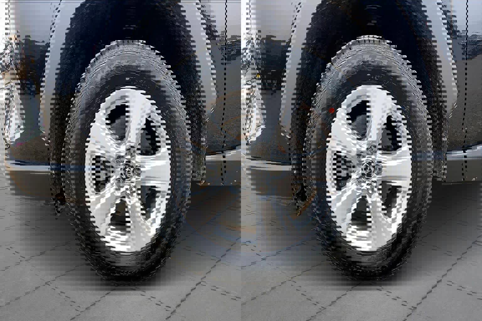 Used 2020 Toyota RAV4 XLE image 12