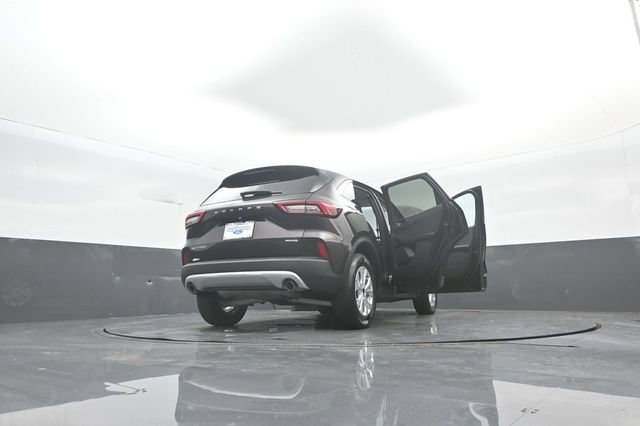 Certified 2023 Ford Escape Active AWD/4WD image 46