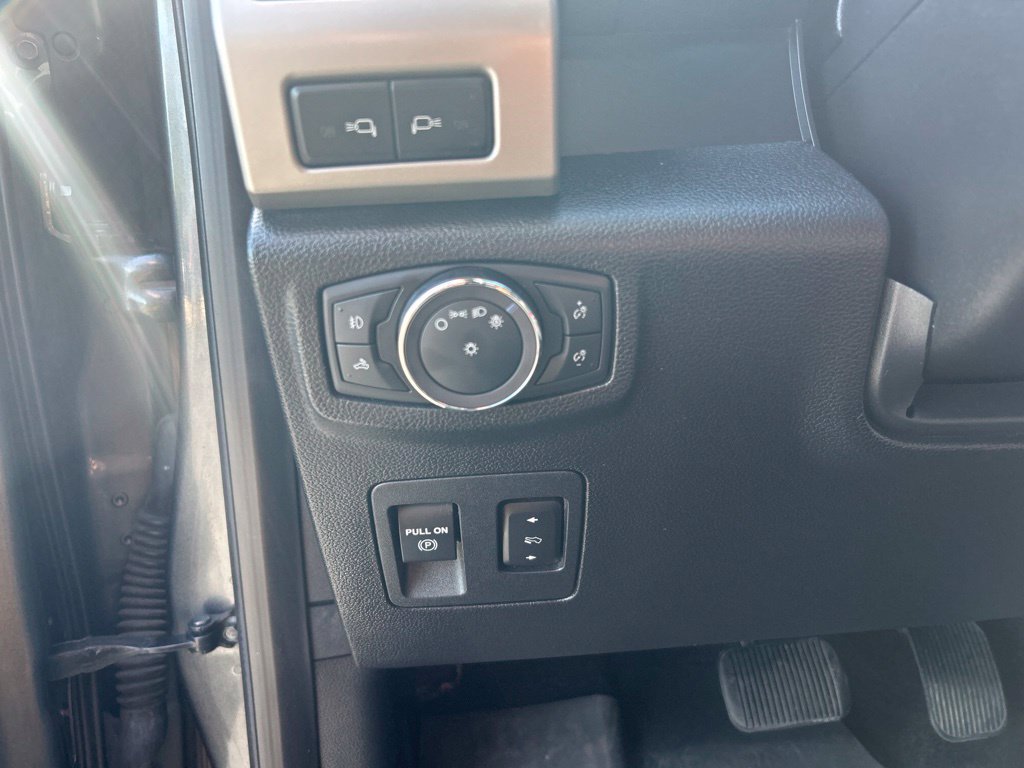 Certified 2018 Ford F150 Lariat w/ Equipment Group 502A Luxury AWD/4WD image 13