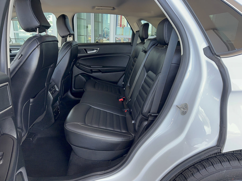Certified 2024 Ford Edge SEL w/ Convenience Package AWD/4WD image 13