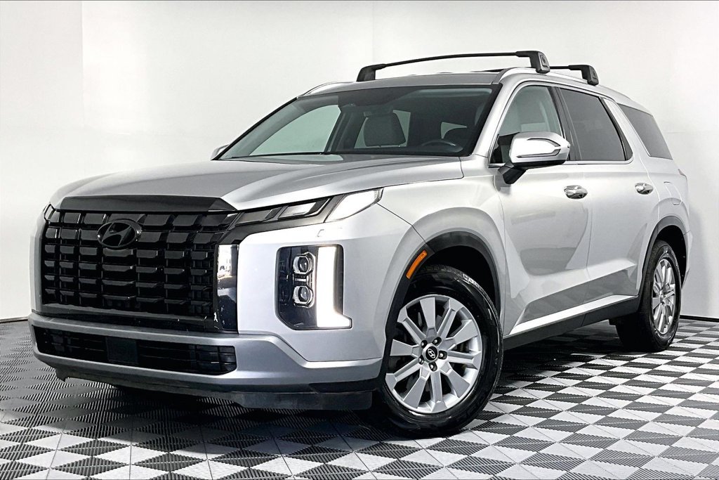 Used 2023 Hyundai Palisade SEL FWD image 2