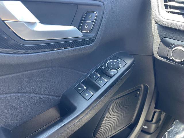 Certified 2025 Ford Escape ST-Line AWD/4WD image 28