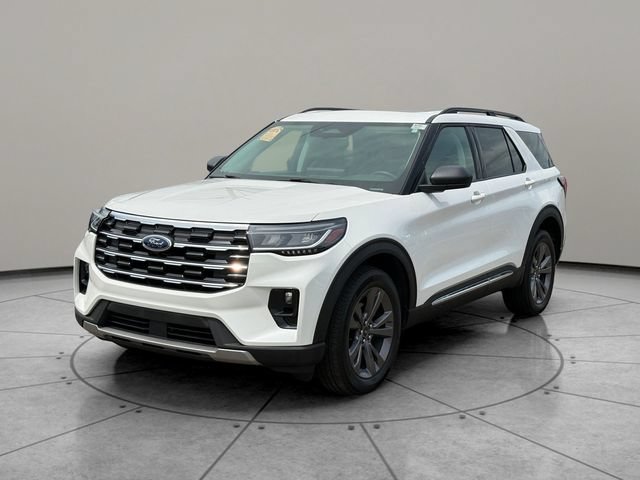 Certified 2025 Ford Explorer Active w/ Active Comfort Package AWD/4WD image 3
