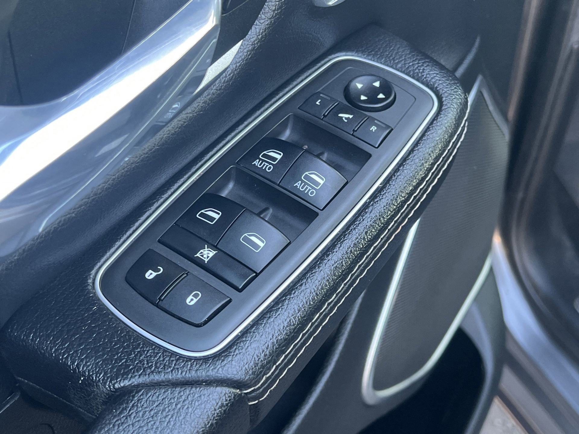 Used 2021 RAM 1500 Laramie image 21