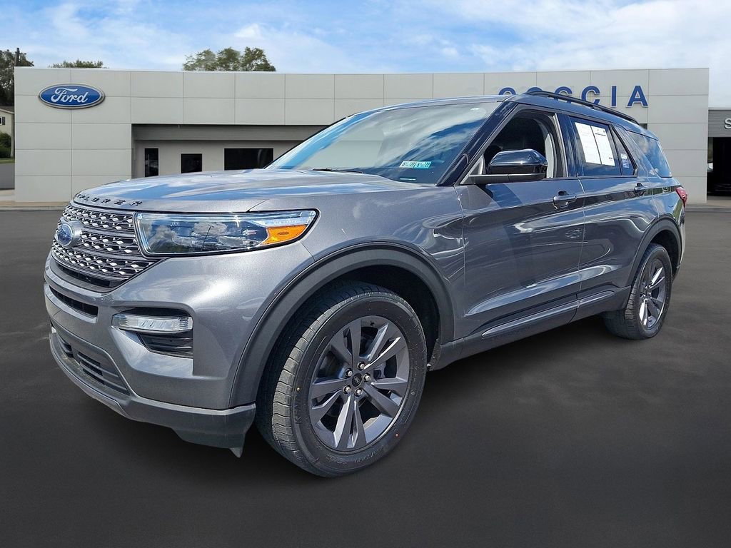 Certified 2022 Ford Explorer XLT w/ Equipment Group 202A