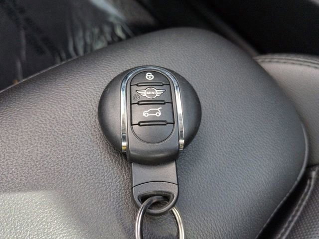 Used 2019 MINI Cooper S w/ Signature Upholstery Package image 28