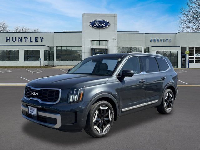 Used 2023 Kia Telluride S w/ S Sunroof Package
