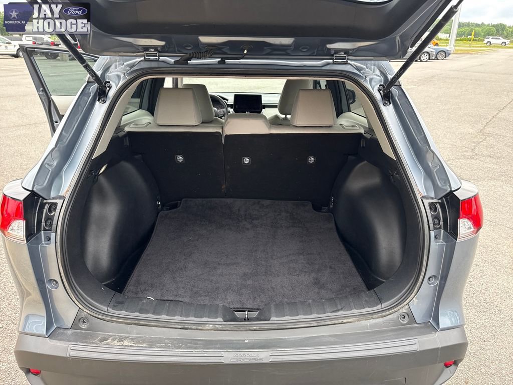 Used 2024 Toyota Corolla Cross LE FWD image 26