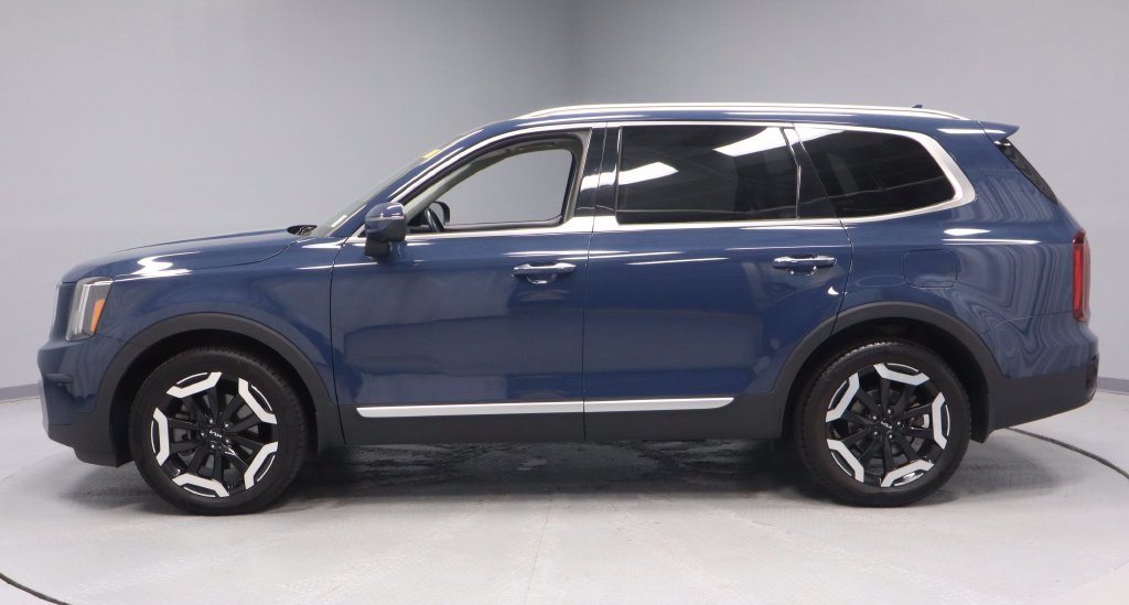 Used 2023 Kia Telluride S w/ S Sunroof Package FWD image 8