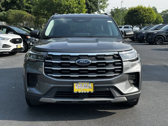 Certified 2025 Ford Explorer Active AWD/4WD image 2