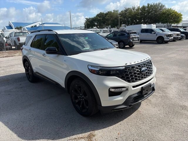 Certified 2023 Ford Explorer ST-Line w/ Class IV Trailer Tow Package RWD image 3