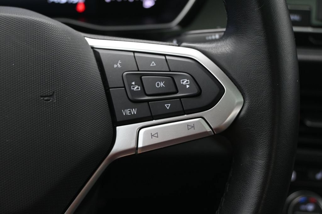 Used 2024 Volkswagen Jetta SE FWD image 24