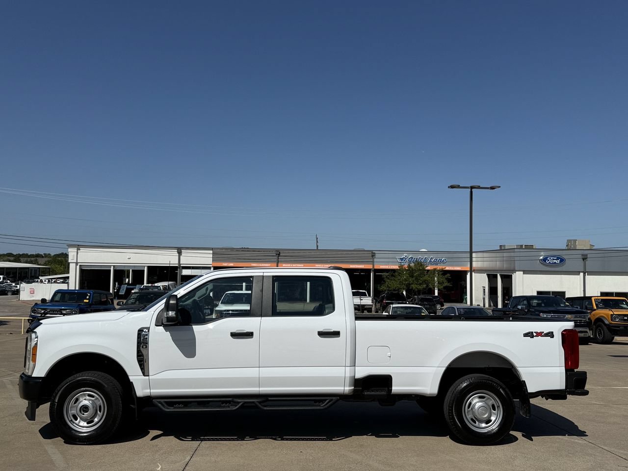 Certified 2023 Ford F250 XL AWD/4WD image 3