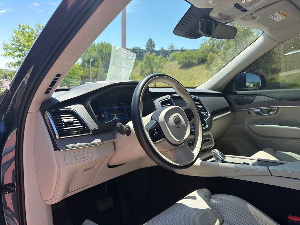Used 2023 Volvo XC90 T8 Ultimate w/ Lounge Package AWD/4WD image 13