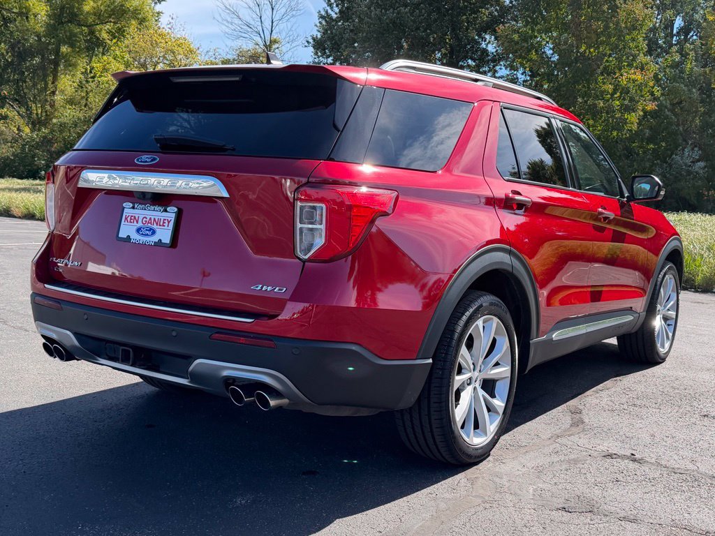 Certified 2023 Ford Explorer Platinum w/ Technology Package AWD/4WD image 9