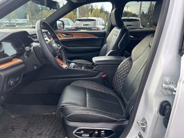 Used 2024 Jeep Grand Cherokee L Summit image 6