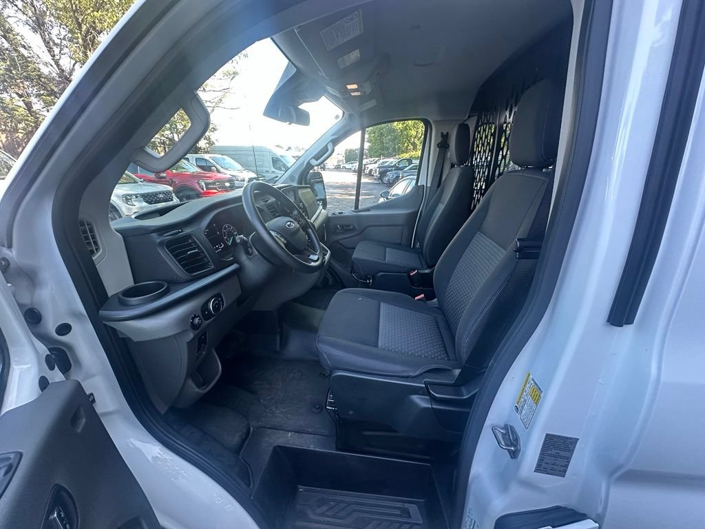 Certified 2025 Ford Transit 250 Low Roof w/ Exterior Upgrade Package RWD image 9
