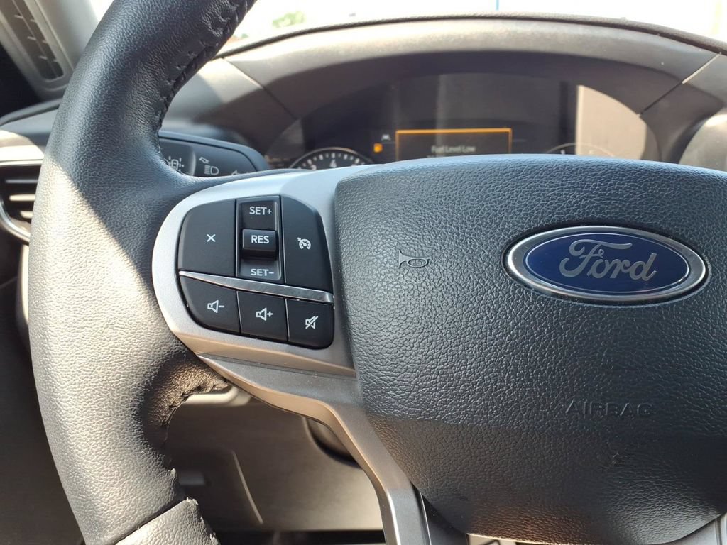 Certified 2024 Ford Explorer XLT w/ Equipment Group 202A AWD/4WD image 16