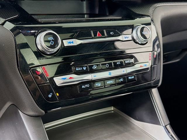 Certified 2023 Ford Explorer ST-Line w/ Class IV Trailer Tow Package image 16