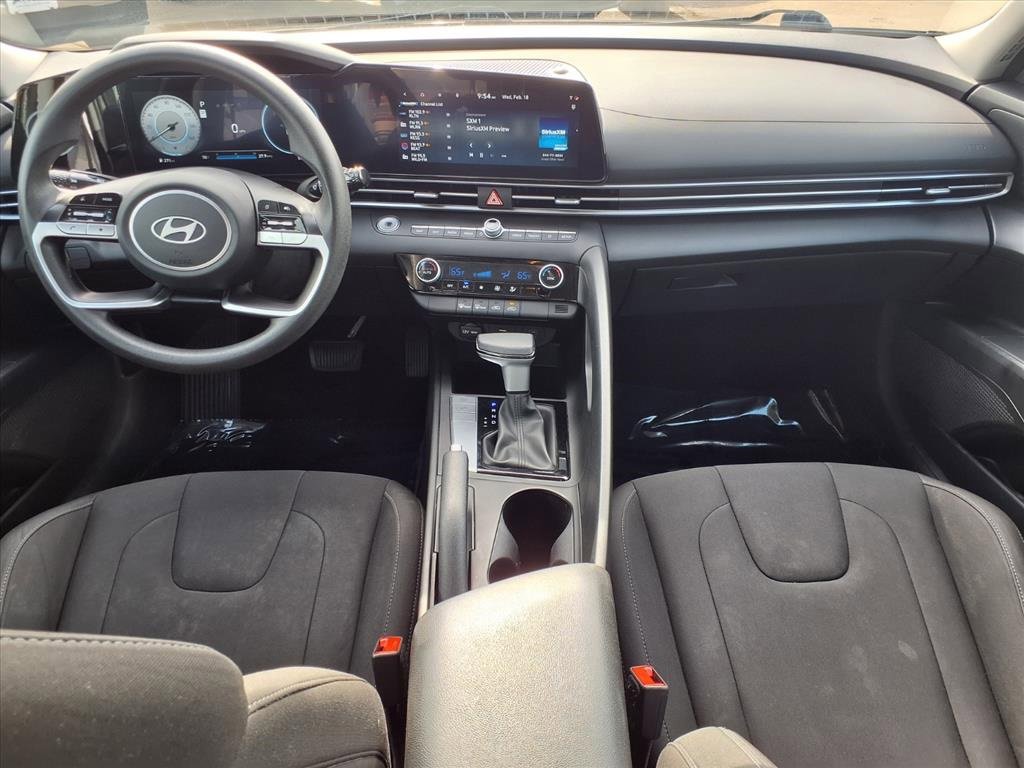 Used 2024 Hyundai Elantra SEL image 9