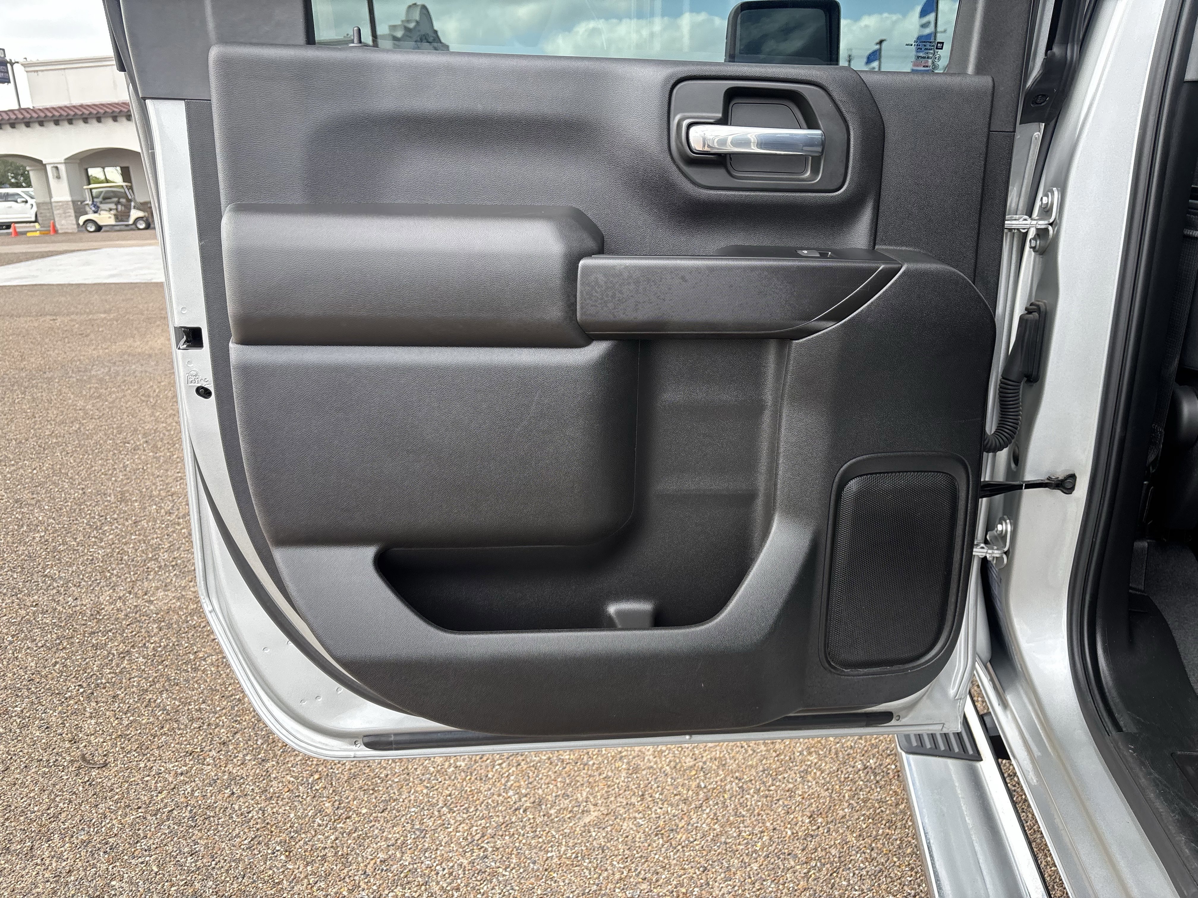 Used 2022 Chevrolet Silverado 2500 Custom w/ Custom Value Package image 13