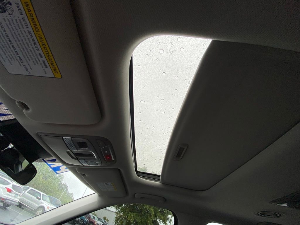 Used 2025 Kia Telluride S FWD image 21