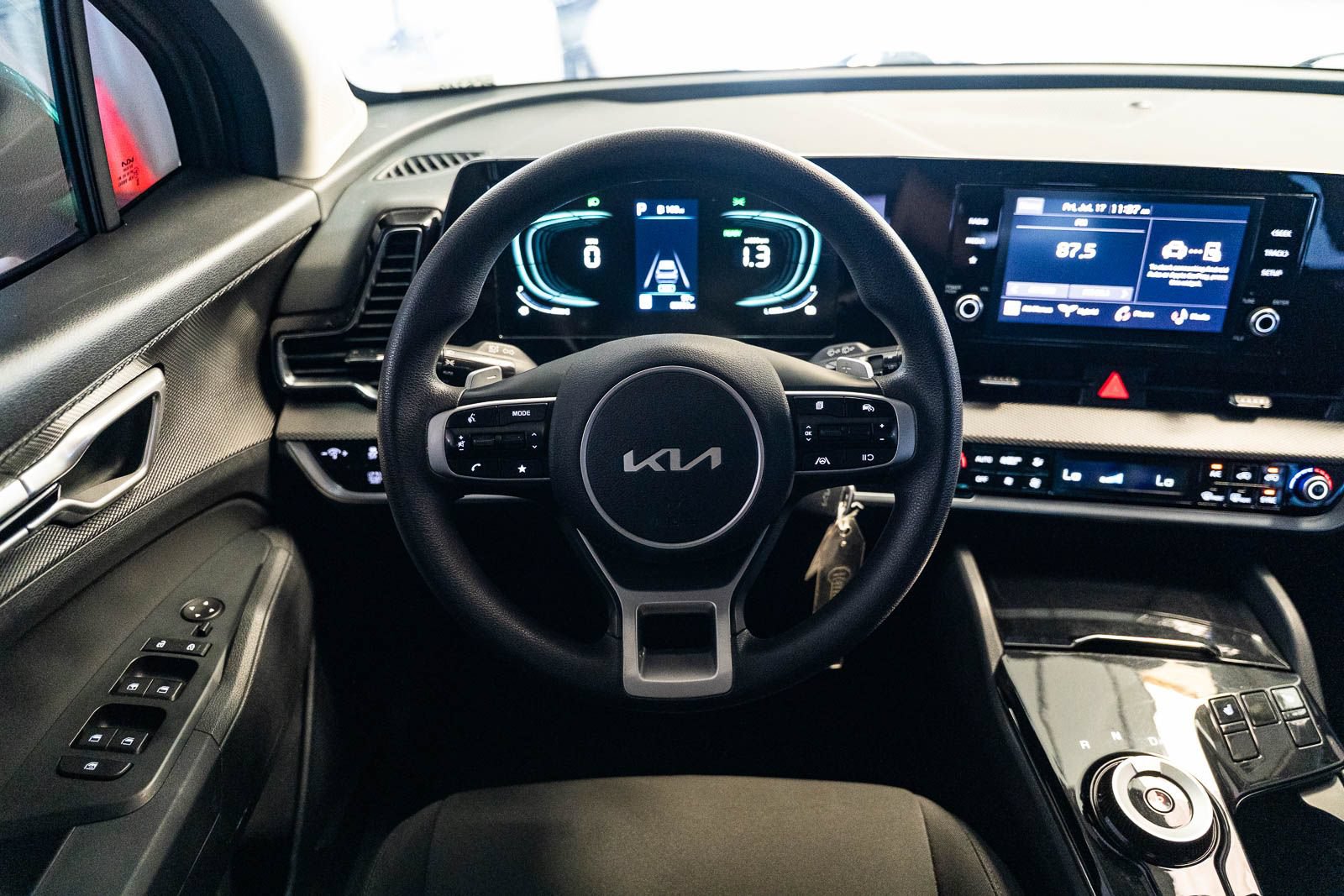 Used 2023 Kia Sportage LX AWD/4WD image 21