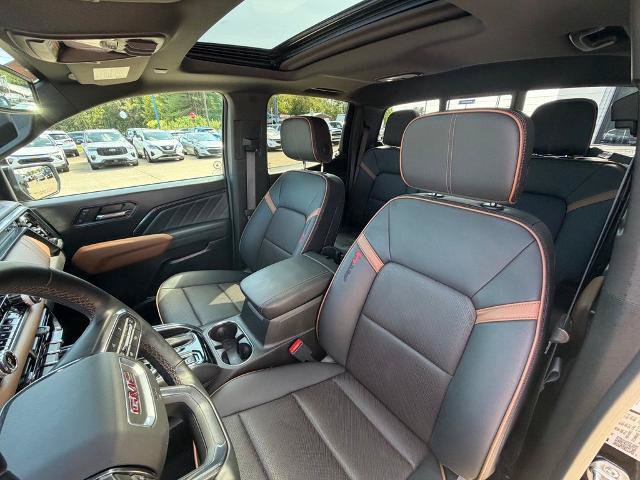 Used 2024 GMC Canyon AT4 w/ AT4 Premium Package AWD/4WD image 11