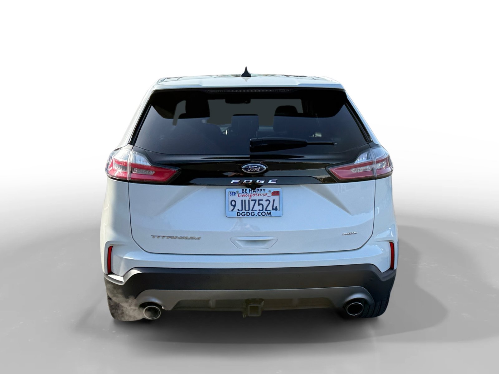 Certified 2023 Ford Edge Titanium w/ Class II Trailer Tow Package image 4