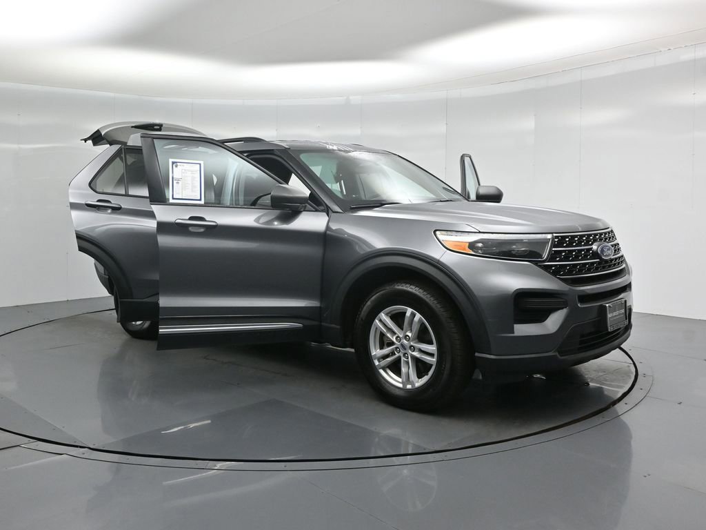 Certified 2022 Ford Explorer XLT w/ Class IV Trailer Tow Package image 58