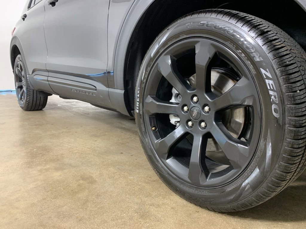 Certified 2023 Ford Explorer ST-Line AWD/4WD image 6