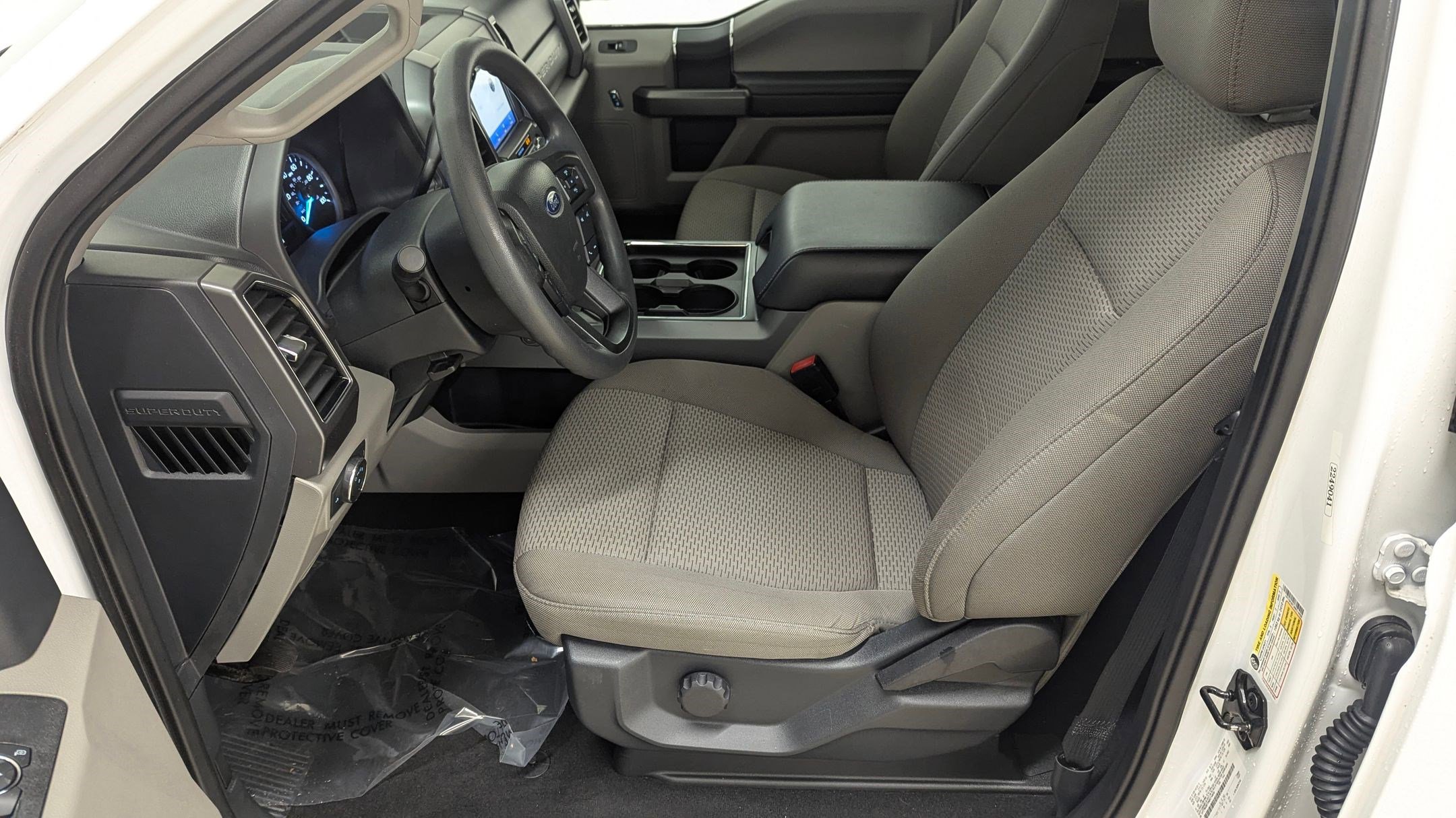 Certified 2022 Ford F250 XLT w/ FX4 Off-Road Package image 4