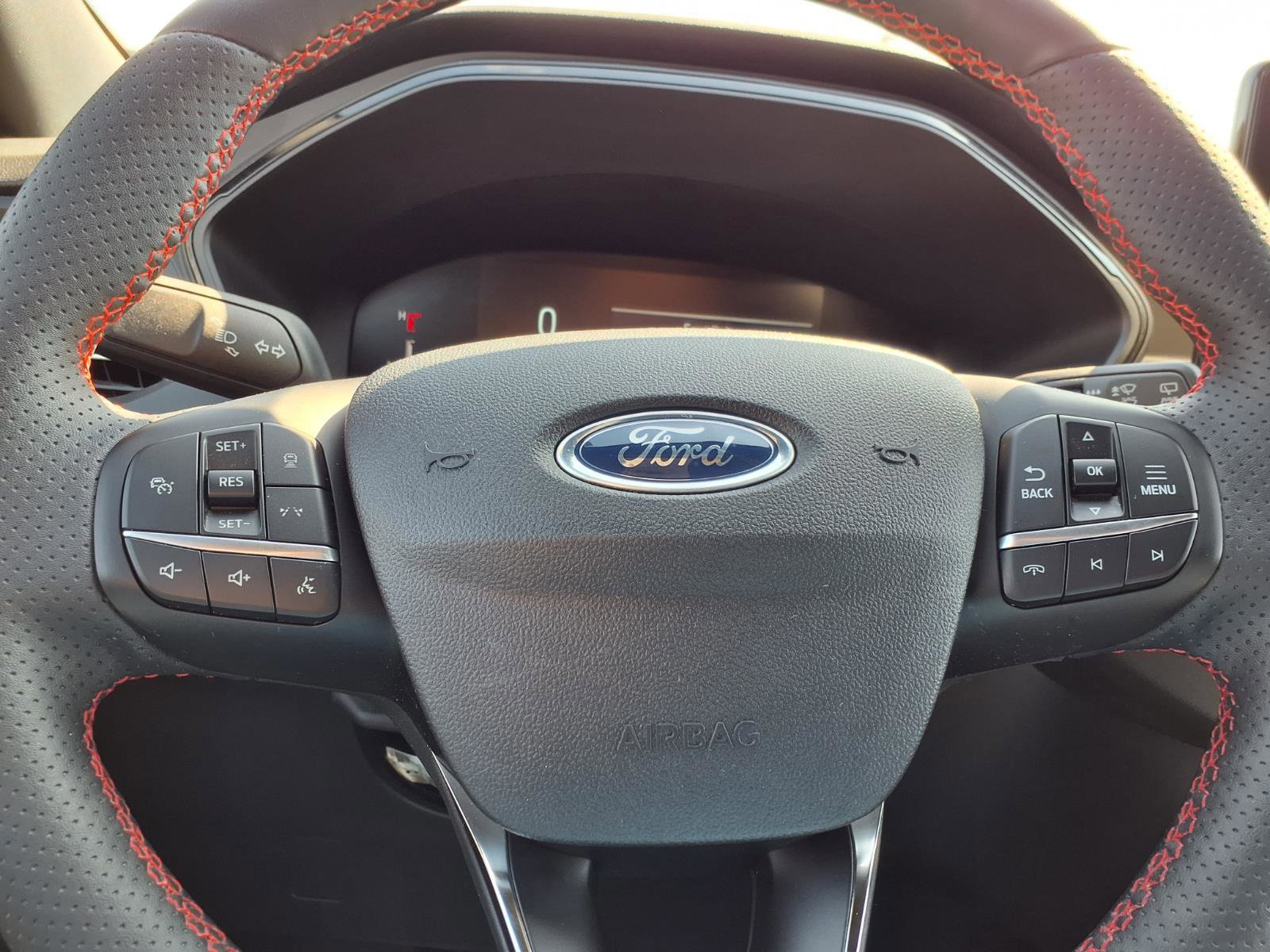 Certified 2024 Ford Escape ST-Line w/ Tech Pack #1 image 23