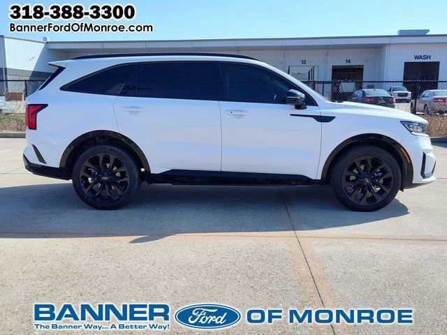 Used 2023 Kia Sorento SX image 2