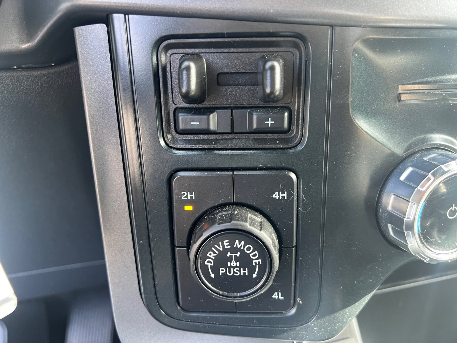Certified 2025 Ford F150 XLT w/ Equipment Group 301A Standard AWD/4WD image 22