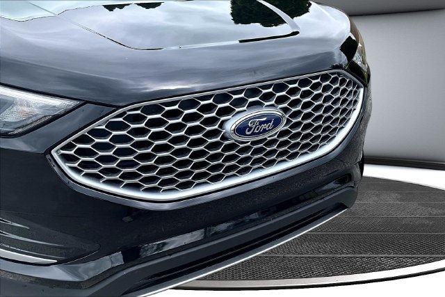Certified 2024 Ford Edge SEL w/ Convenience Package AWD/4WD image 30