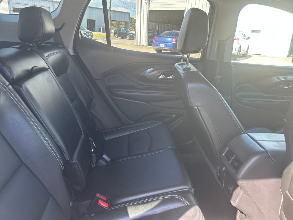 Used 2024 GMC Terrain SLT image 27