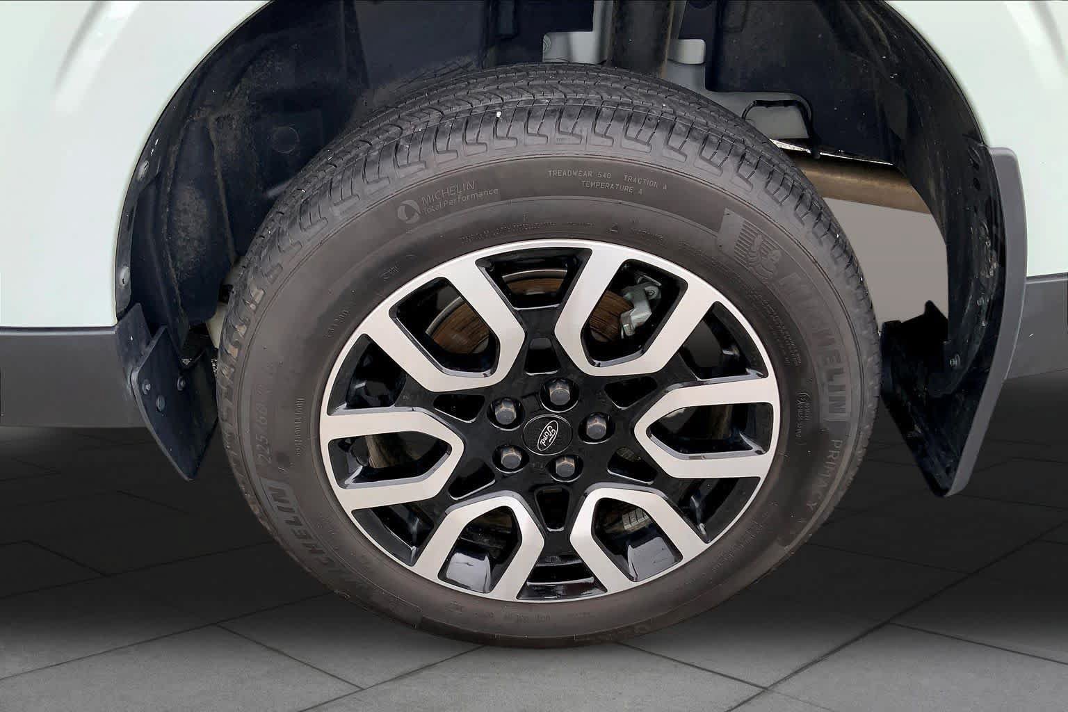 Certified 2023 Ford Maverick Lariat FWD image 10