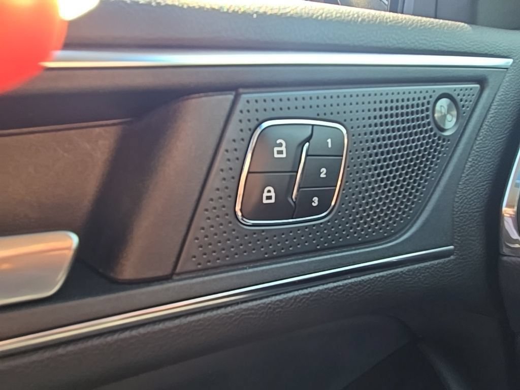 Certified 2019 Ford Edge Titanium w/ Cold Weather Package AWD/4WD image 26