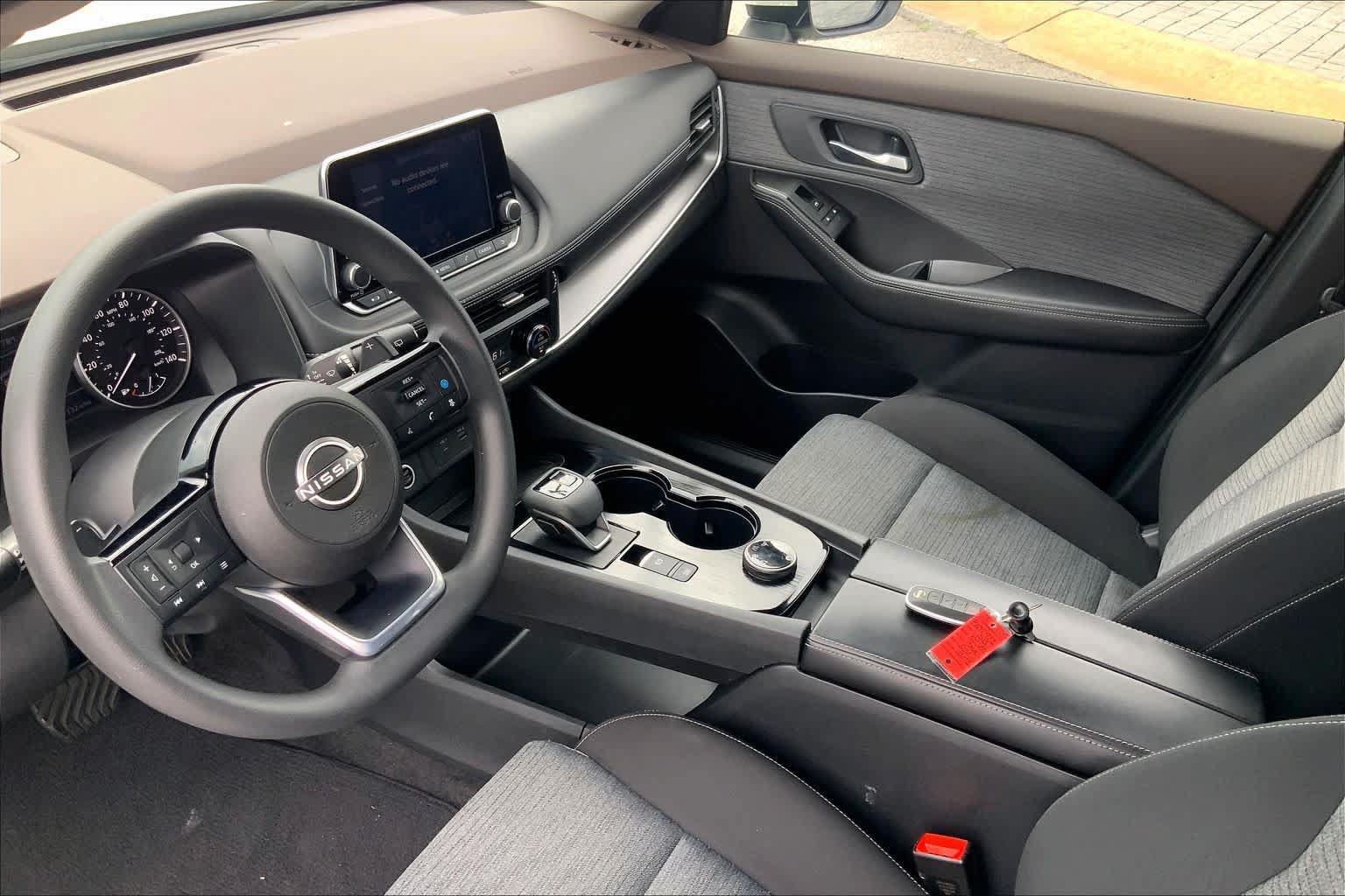 Used 2023 Nissan Rogue SV AWD/4WD image 15