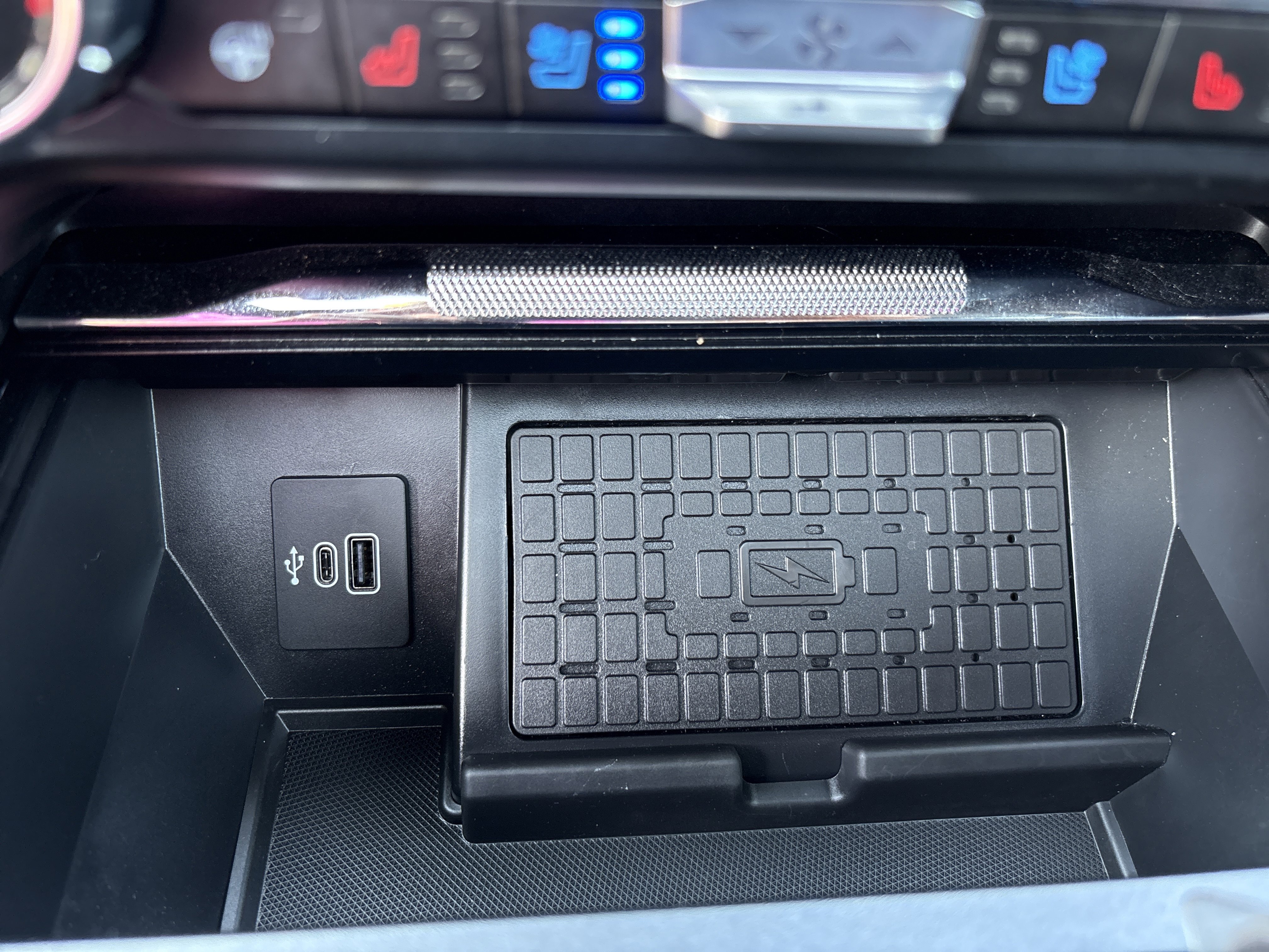 Certified 2025 Ford F150 Raptor AWD/4WD image 39