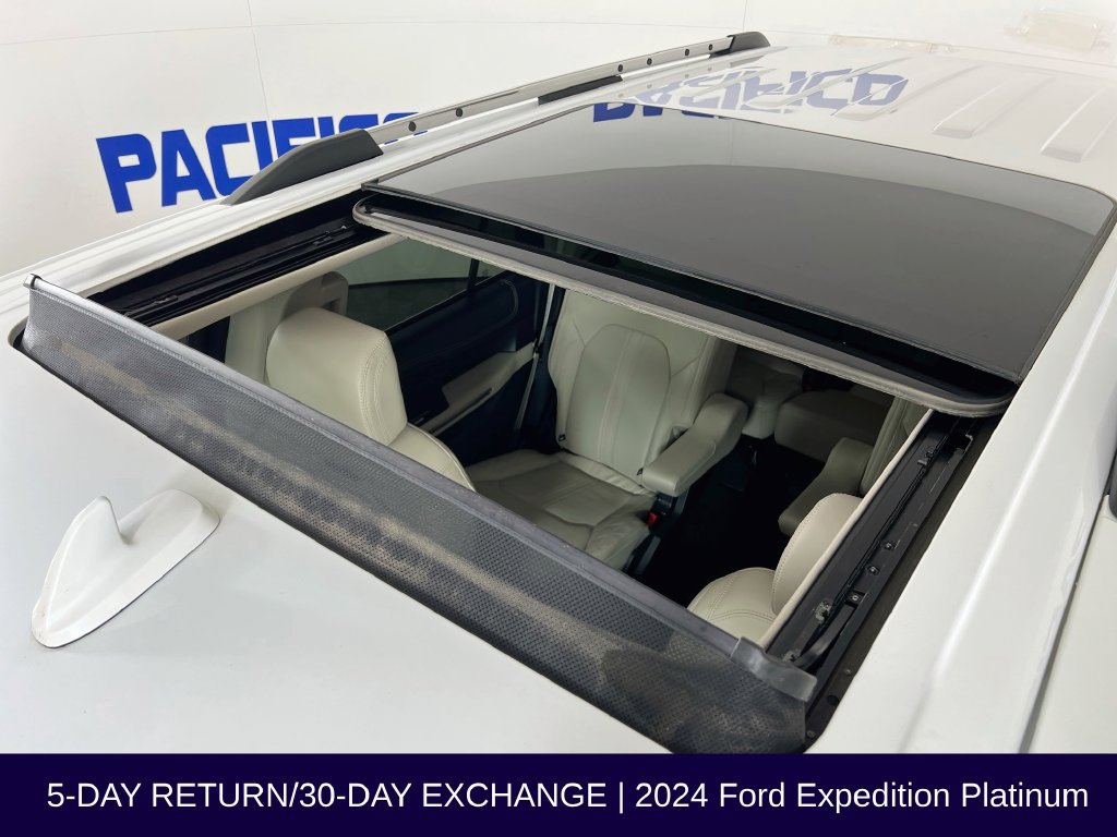 Certified 2024 Ford Expedition Platinum AWD/4WD image 17