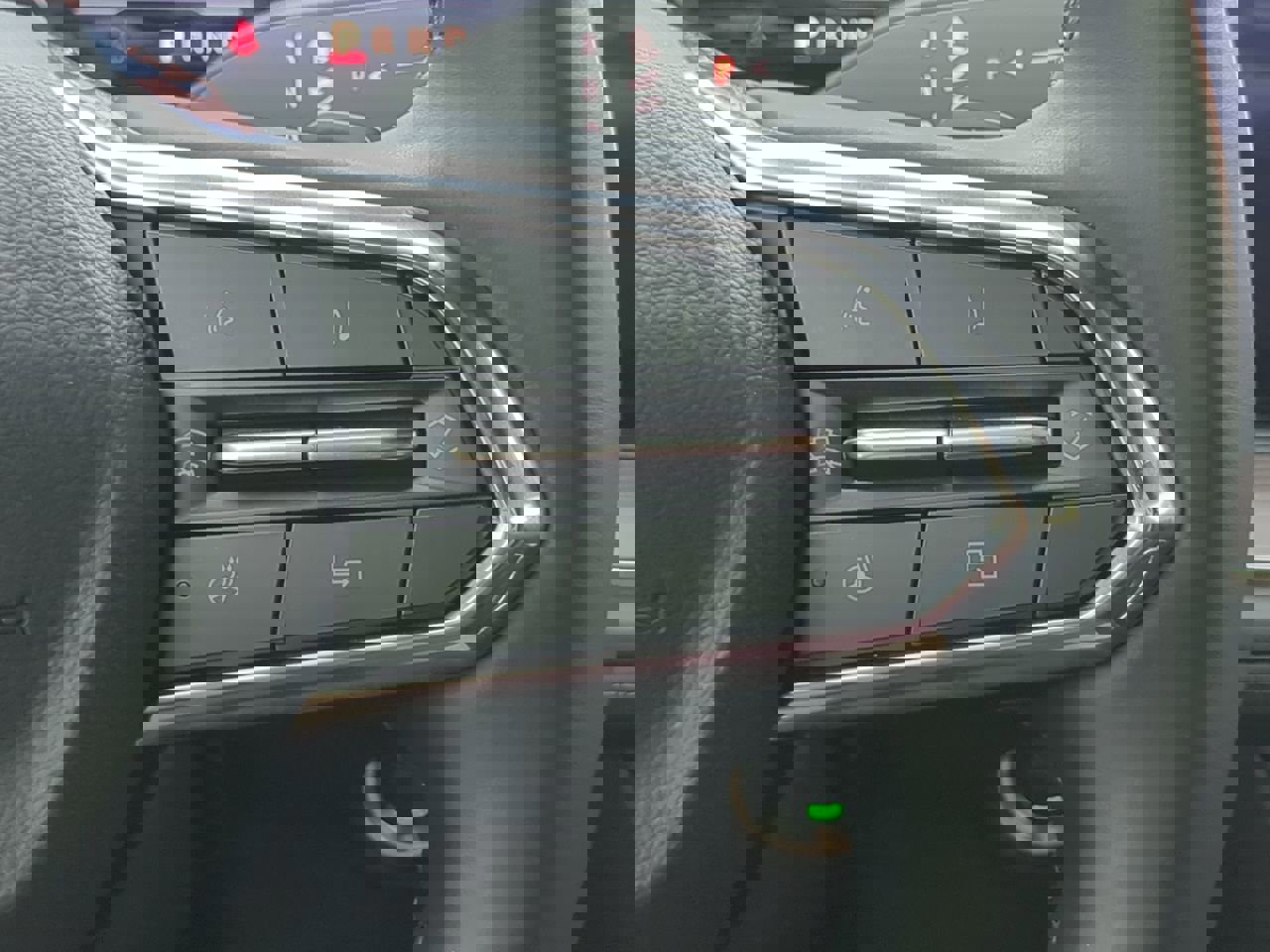 Used 2025 Chevrolet Tahoe LT w/ Comfort Package image 25