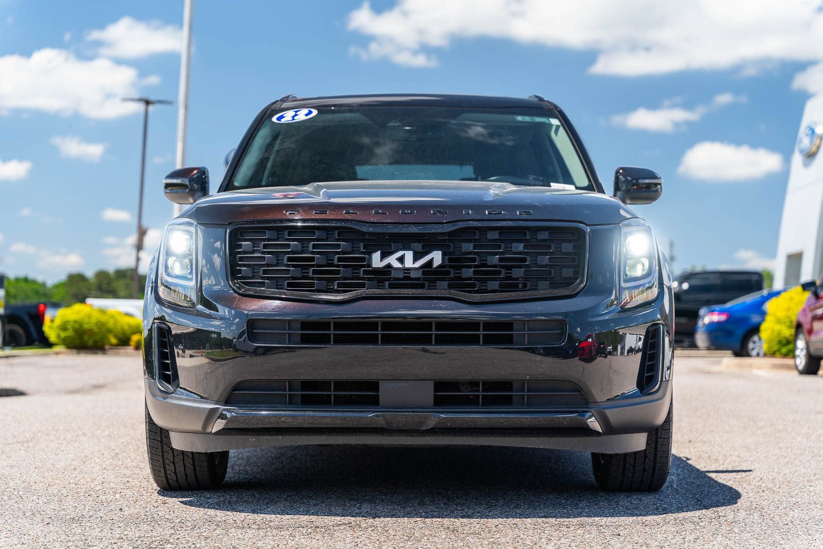 Used 2022 Kia Telluride EX w/ EX Premium Package AWD/4WD image 2