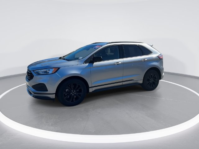 Certified 2024 Ford Edge SE w/ Black Appearance Package AWD/4WD image 3